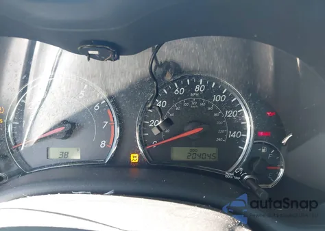 2011 Toyota Corolla S z USA, uszkodzony, nr VIN 2T1BU4EE2BC583639